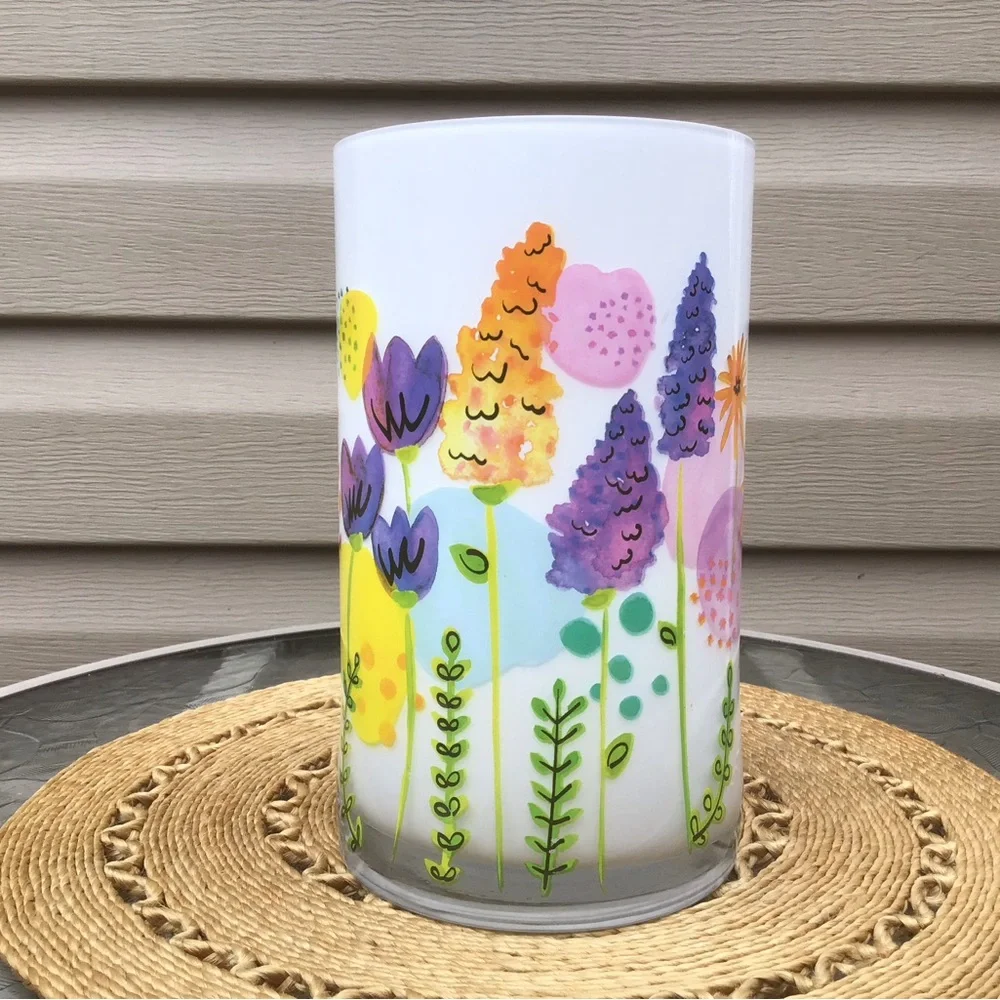 Gorgeous Floral Patterned Vintage Glass Vase